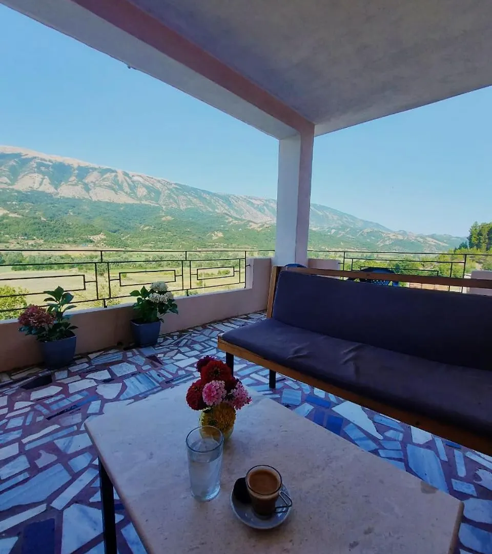 Villa Xheni Fshat i Ri